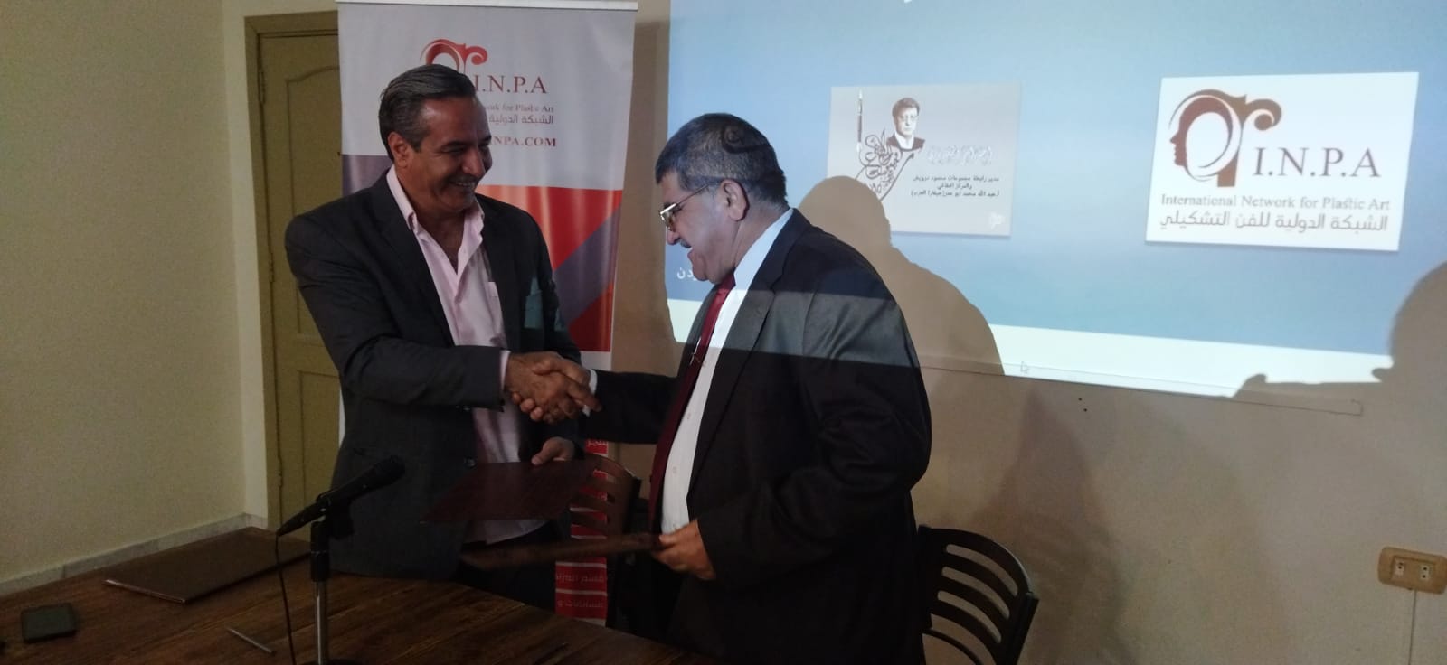 الصورة البارزة لمقالة «مذكرة تعاون بين الشبكة الدولية ورابطة مجموعات محمود درويش»