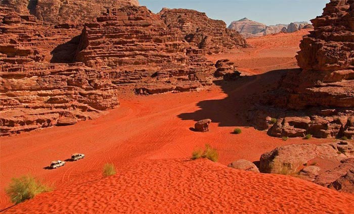 الصورة البارزة لمقالة «سمبوزيوم وادي القمر»